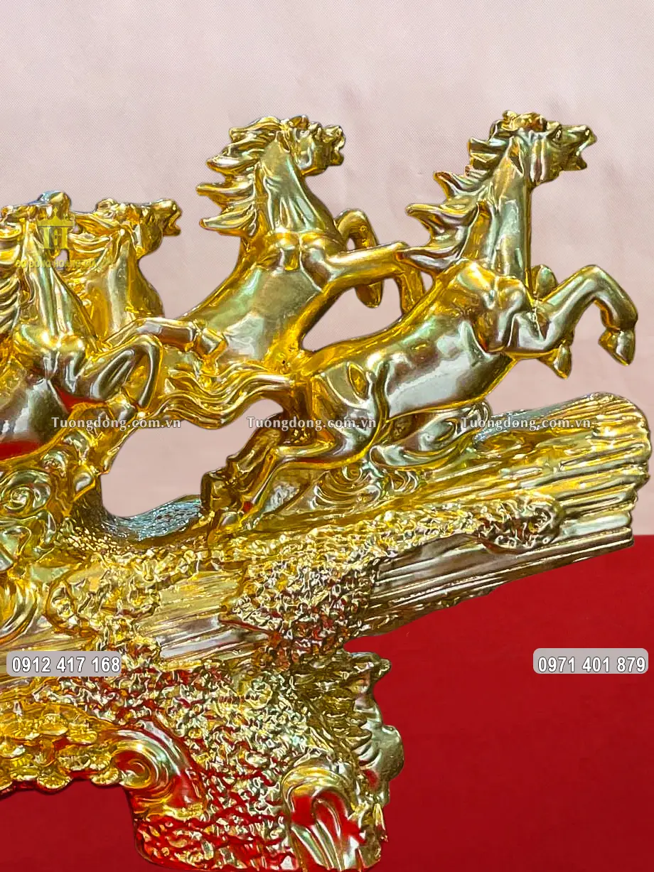 Gia chủ nên đặt tượng ngựa lên cao, tại nơi sạch sẽ, thoáng và nhiều ánh sáng